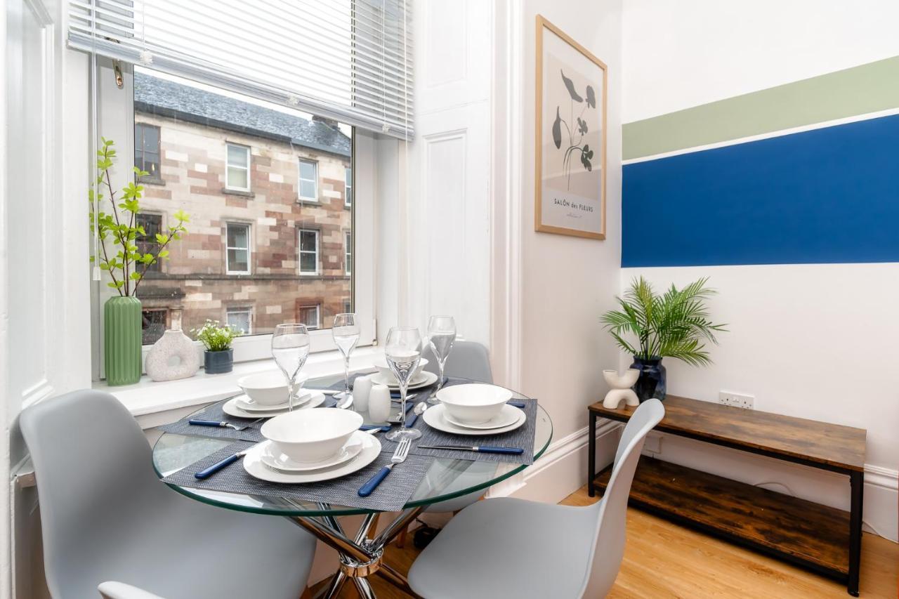 Cosy Retreat - Charming 2-Bed Apartment 그리녹 외부 사진